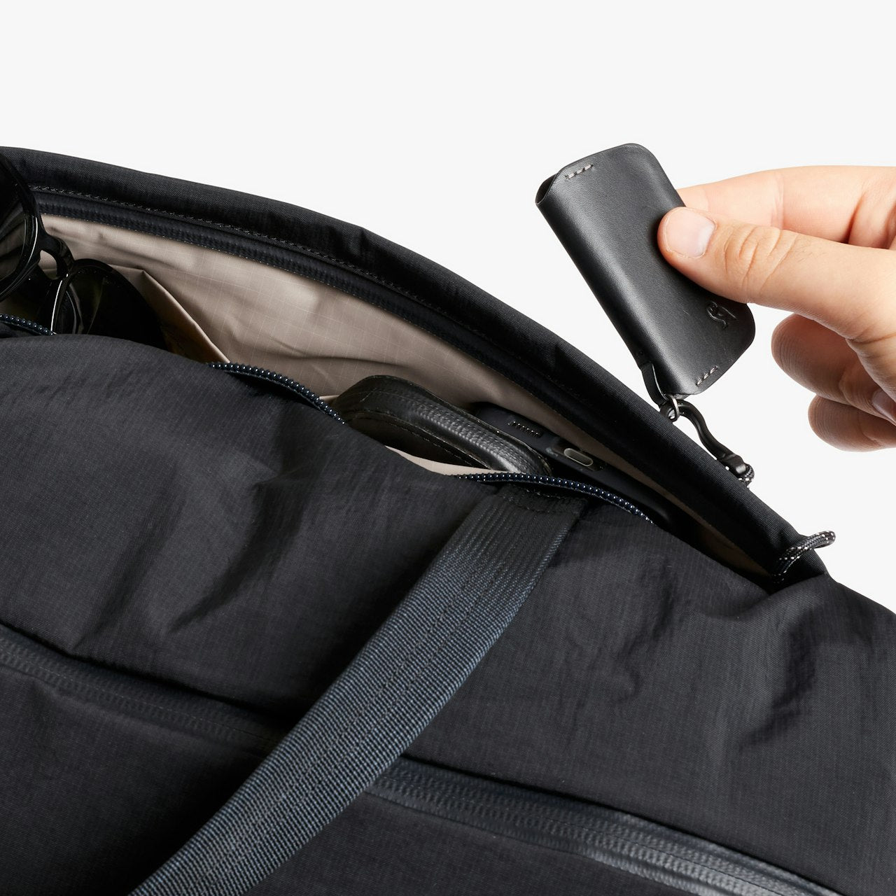 Bellroy Lite Duffel Black-Men's Bags-Brooklyn-Vancouver-Yaletown-Canada